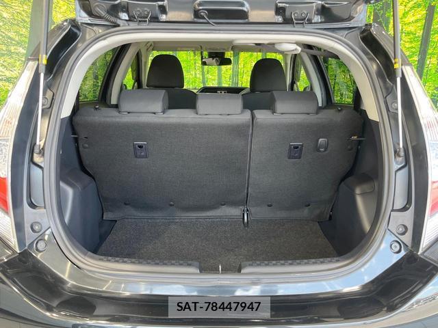 Toyota AQUA 2018-03 8361806-12