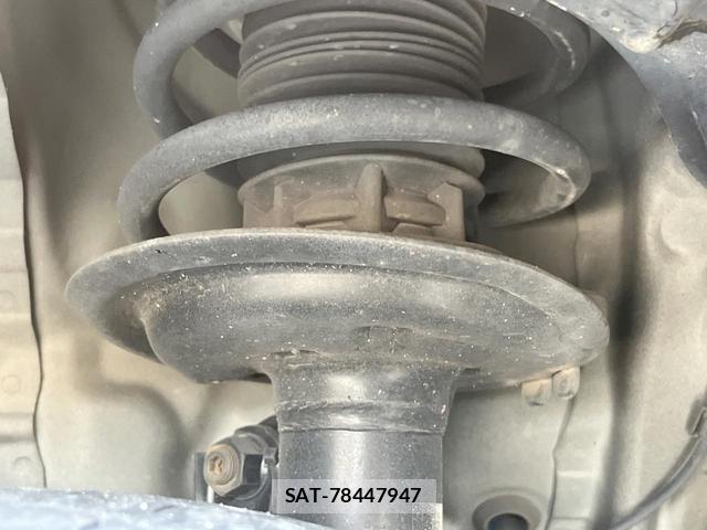 Toyota AQUA 2018-03 8361806-19