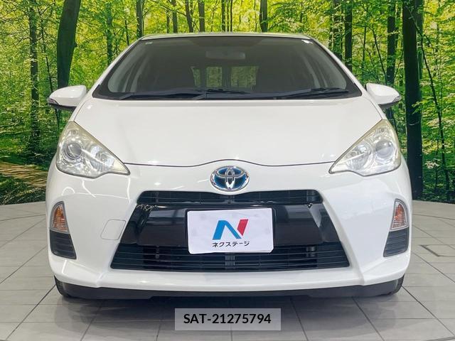 Toyota AQUA 2013-09 8361820-12