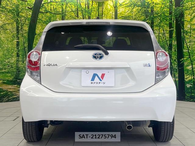 Toyota AQUA 2013-09 8361820-13