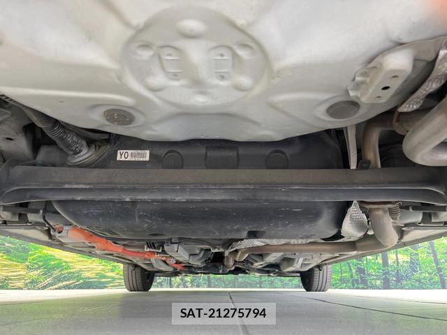 Toyota AQUA 2013-09 8361820-17
