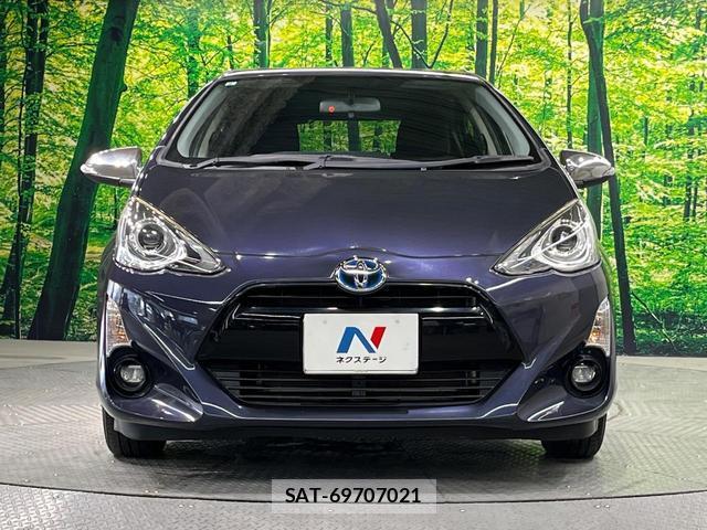 Toyota AQUA 2015-08 8361989-13