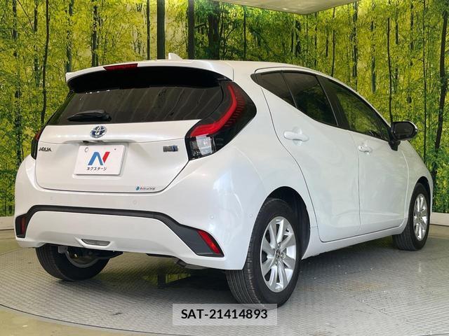 Toyota AQUA 2022-10 8362037-16