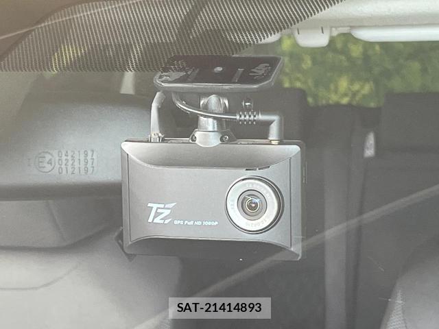 Toyota AQUA 2022-10 8362037-6