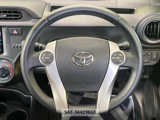 Toyota AQUA 2014-09 8362039-10