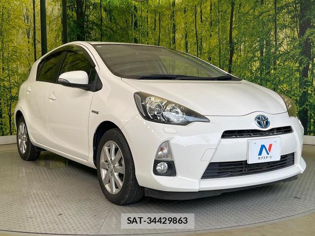 Toyota AQUA 2014-09 8362039-15