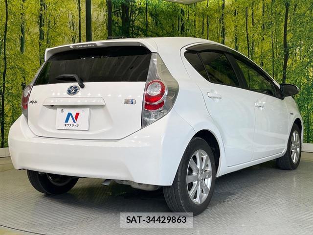 Toyota AQUA 2014-09 8362039-16