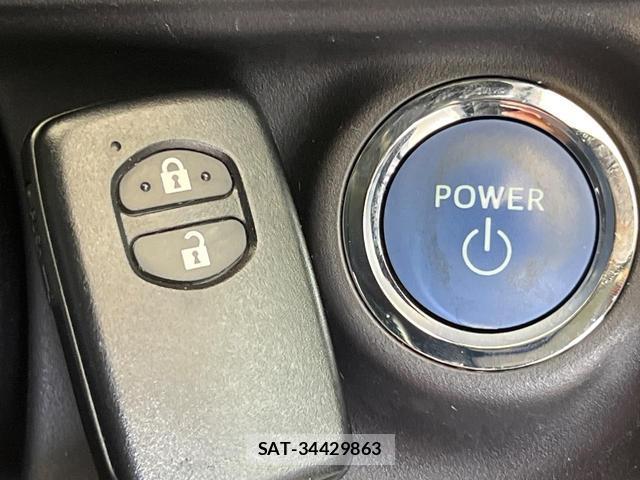 Toyota AQUA 2014-09 8362039-4