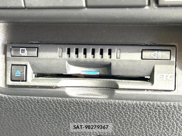 Toyota AQUA 2023-10 8362066-3