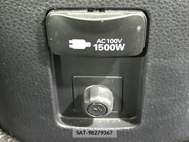 Toyota AQUA 2023-10 8362066-6