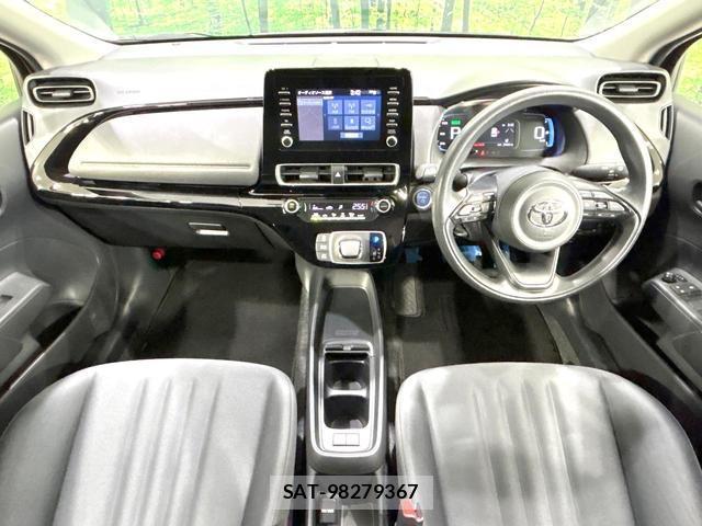 Toyota AQUA 2023-10 8362066-7