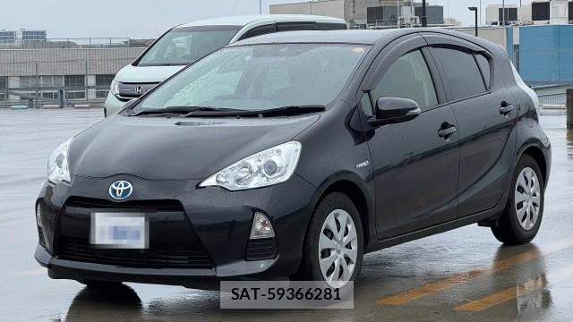 Toyota AQUA 2014-11 8362285-0