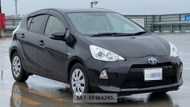 Toyota AQUA 2014-11 8362285-11
