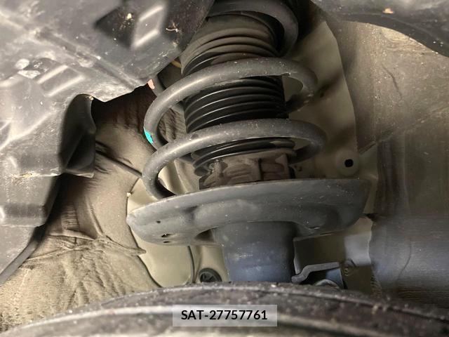 Toyota AQUA 2021-08 8362385-19