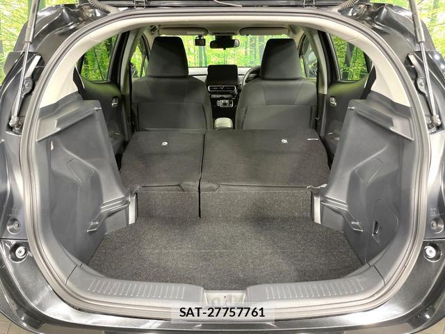 Toyota AQUA 2021-08 8362385-9