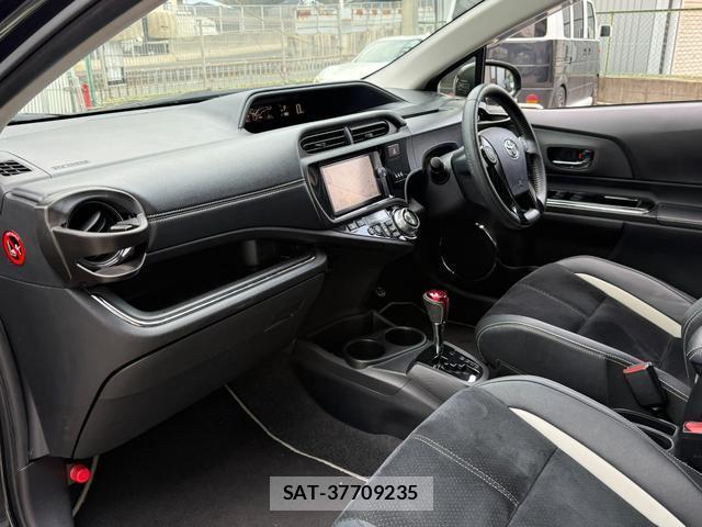 Toyota AQUA 2014-06 8362426-11