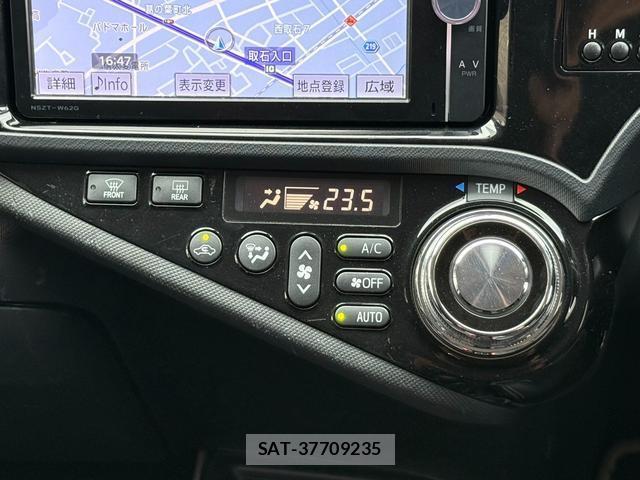 Toyota AQUA 2014-06 8362426-19