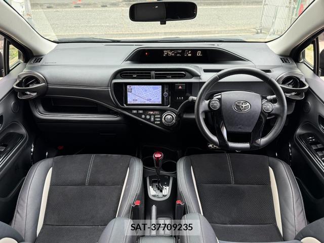 Toyota AQUA 2014-06 8362426-2