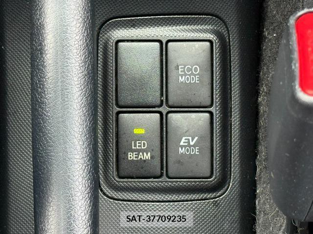 Toyota AQUA 2014-06 8362426-8