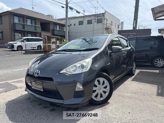 Toyota AQUA 2013-10 8362529-0