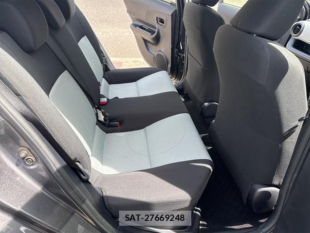 Toyota AQUA 2013-10 8362529-15