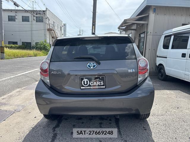 Toyota AQUA 2013-10 8362529-2