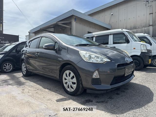Toyota AQUA 2013-10 8362529-5