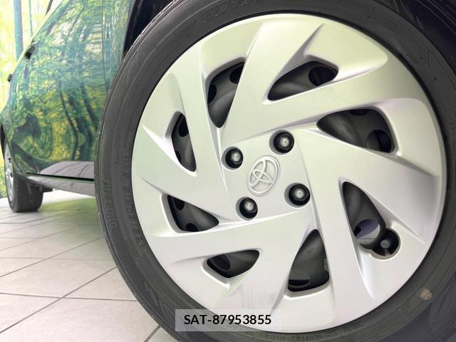 Toyota AQUA 2017-08 8362536-12