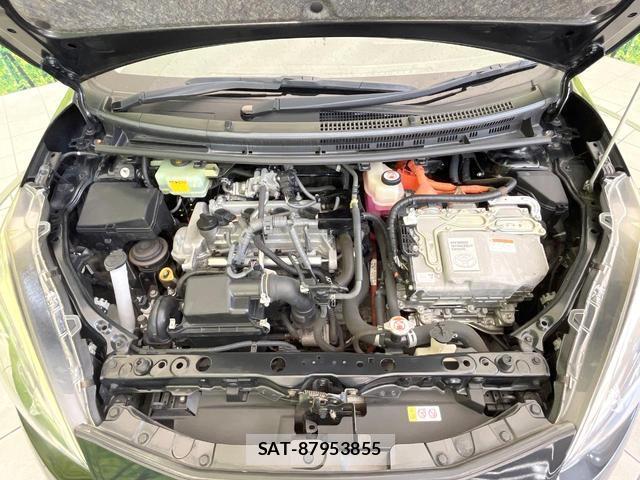 Toyota AQUA 2017-08 8362536-14