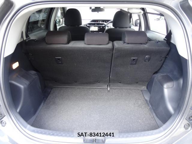 Toyota AQUA 2017-08 8362636-12
