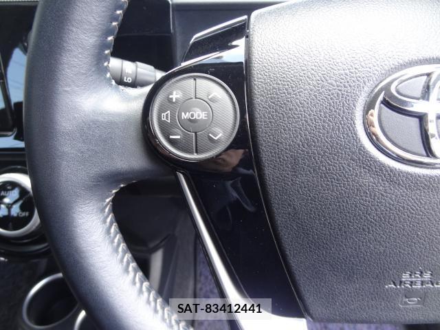 Toyota AQUA 2017-08 8362636-13