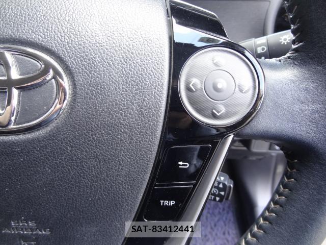 Toyota AQUA 2017-08 8362636-14