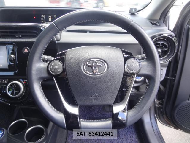 Toyota AQUA 2017-08 8362636-15