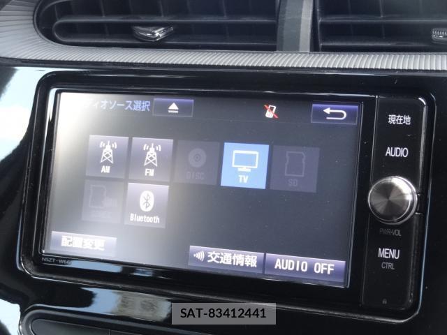 Toyota AQUA 2017-08 8362636-19