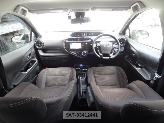 Toyota AQUA 2017-08 8362636-2
