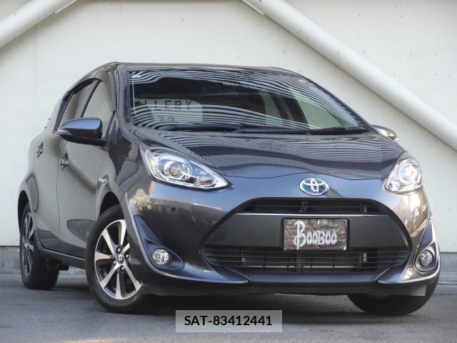 Toyota AQUA 2017-08 8362636-3
