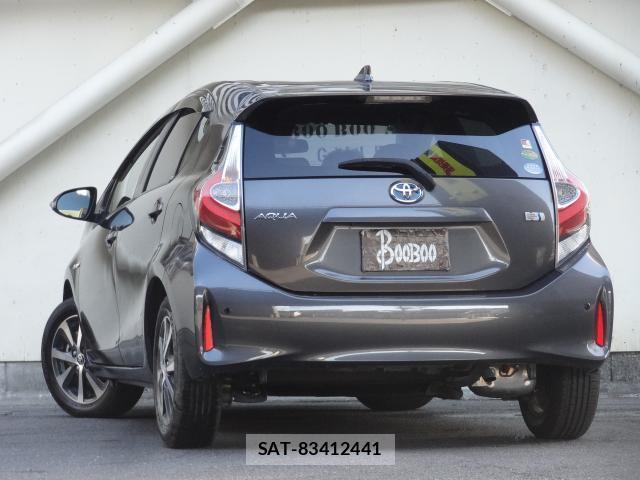 Toyota AQUA 2017-08 8362636-4