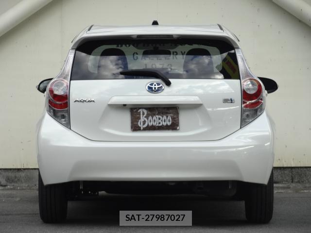 Toyota AQUA 2014-02 8362640-10