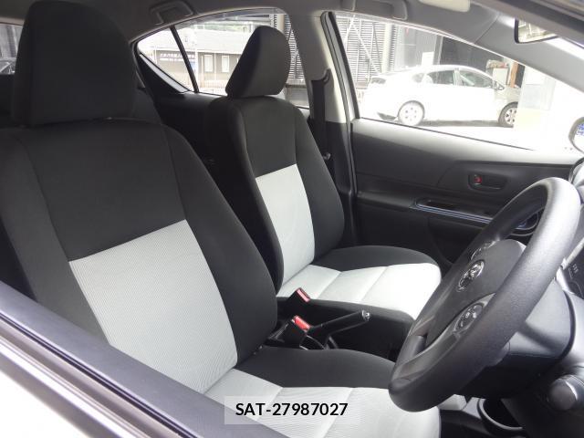 Toyota AQUA 2014-02 8362640-11