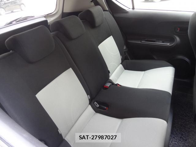 Toyota AQUA 2014-02 8362640-13