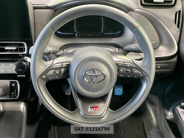 Toyota AQUA 2024-10 8362652-10