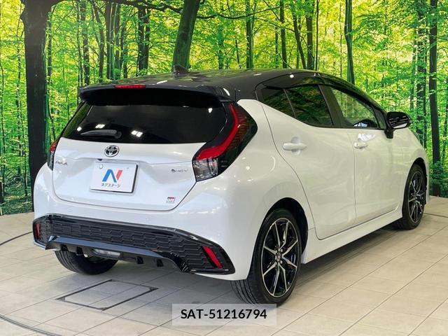Toyota AQUA 2024-10 8362652-16