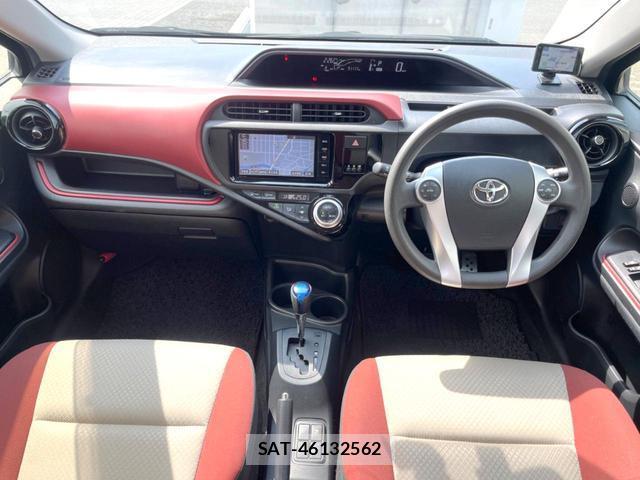 Toyota AQUA 2015-04 8362690-1