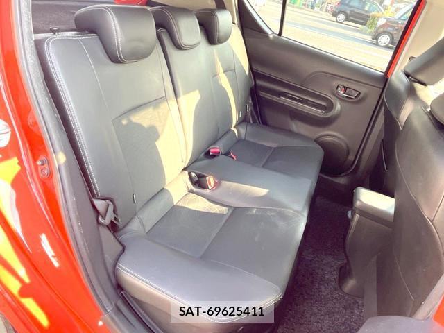 Toyota AQUA 2013-08 8362696-7