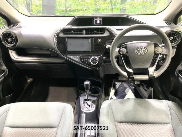 Toyota AQUA 2019-03 8362929-1