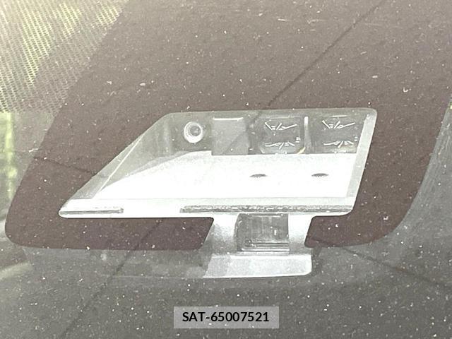Toyota AQUA 2019-03 8362929-2