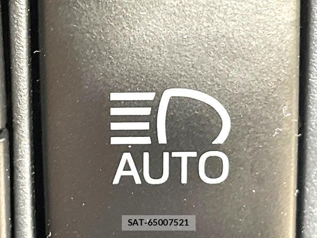 Toyota AQUA 2019-03 8362929-6