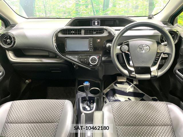 Toyota AQUA 2017-10 8362930-1