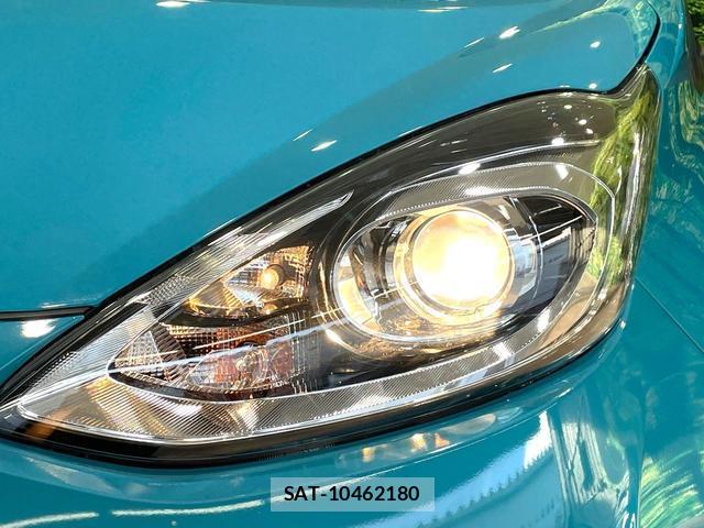 Toyota AQUA 2017-10 8362930-11