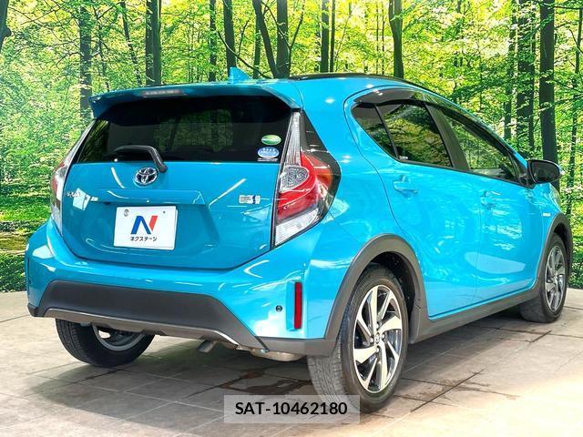 Toyota AQUA 2017-10 8362930-16
